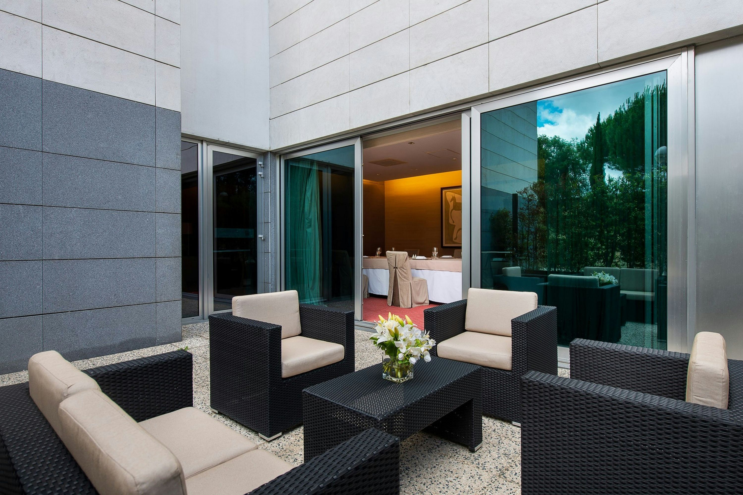 Patio Gambar