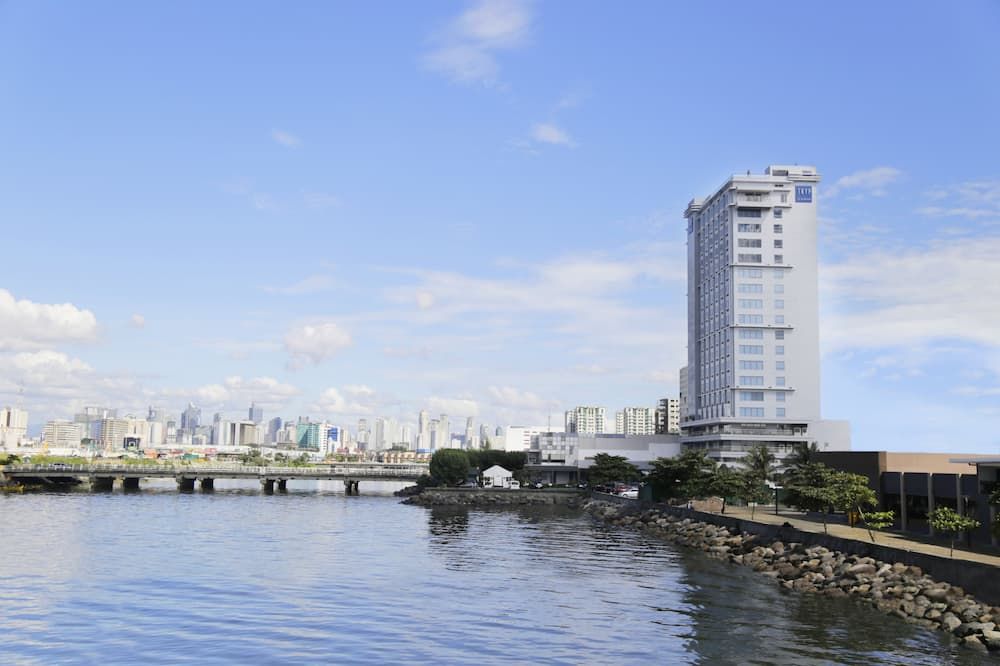 Pemandangan luar