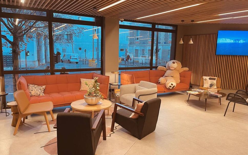 Balai Menunggu Gambar