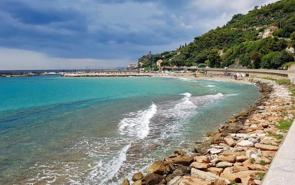 Hotel amenity Gambar