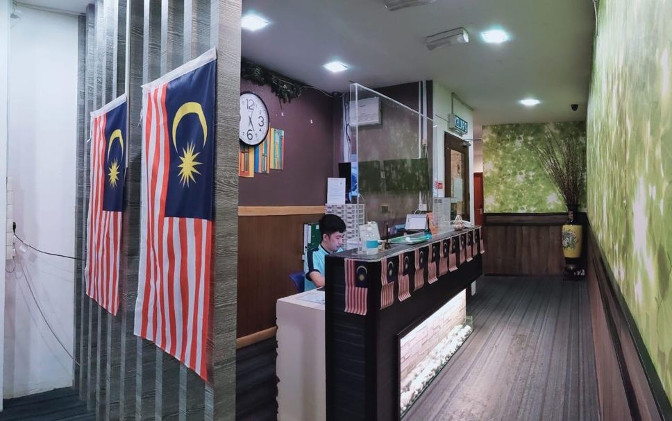 Meja Penyambut Tetamu Gambar