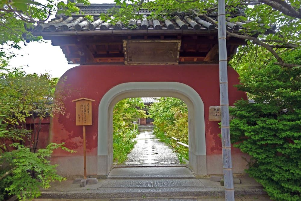 Pemandangan luar