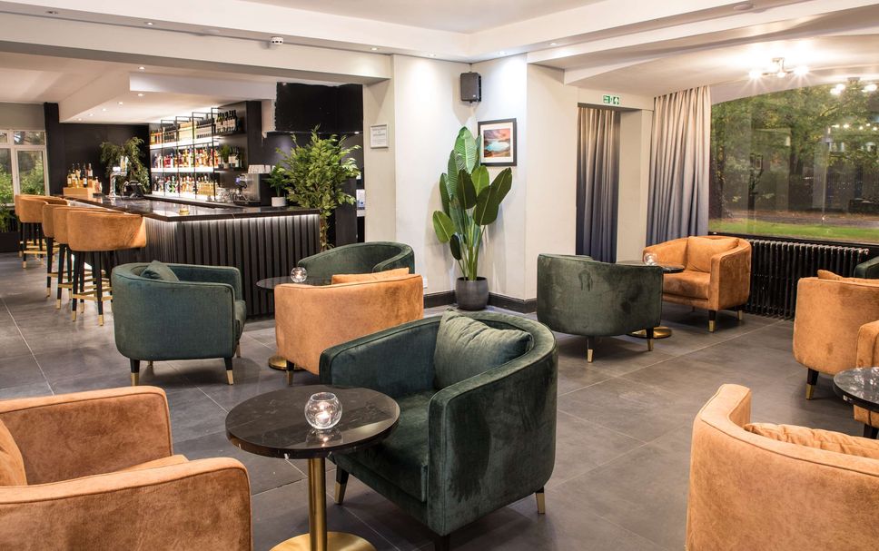 Balai Menunggu Gambar