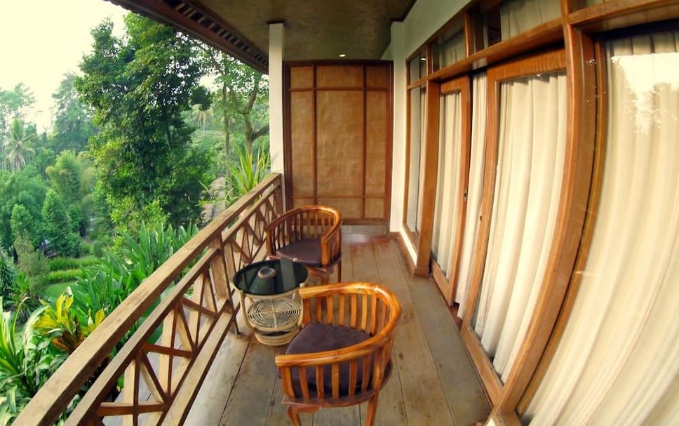 Balkoni Gambar