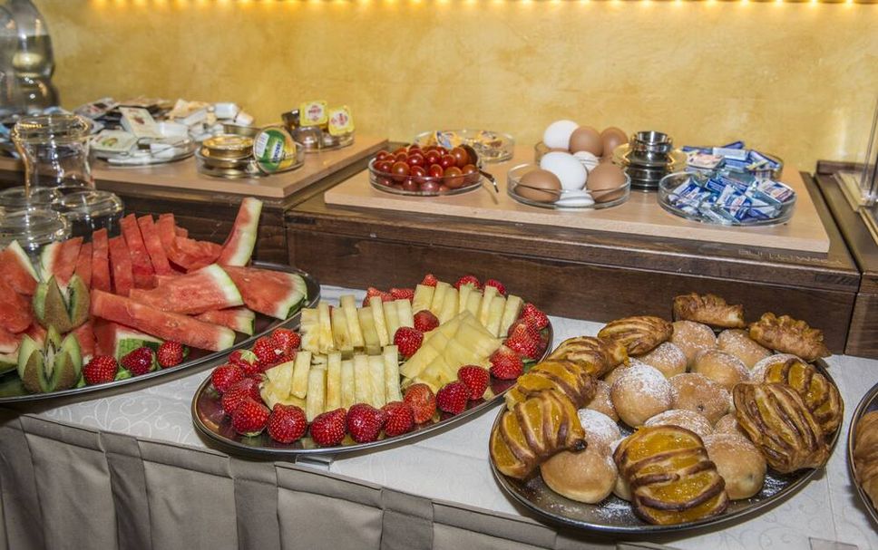 Buffet Gambar