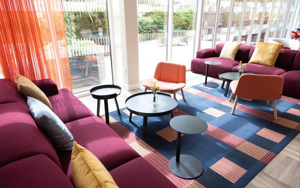 Balai Menunggu Gambar