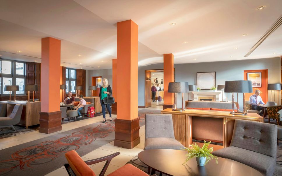 Meja Penyambut Tetamu Gambar