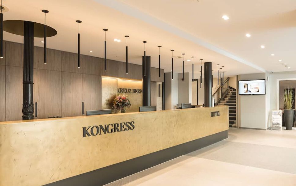 Meja Penyambut Tetamu Gambar