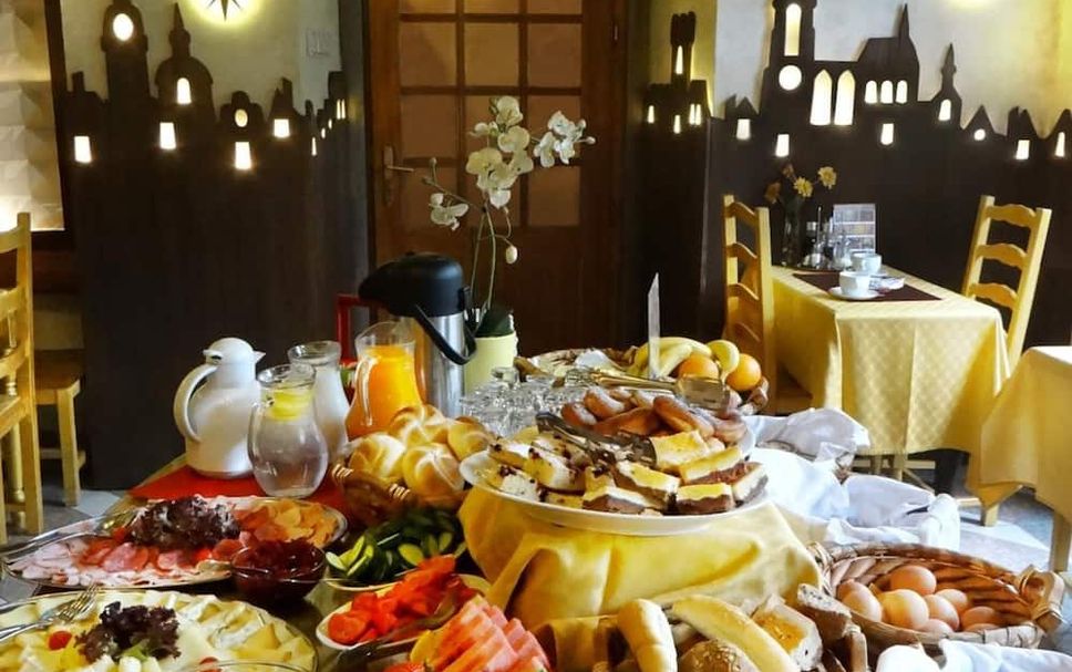 Buffet Gambar