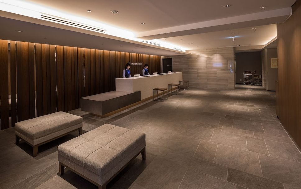 Meja Penyambut Tetamu Gambar