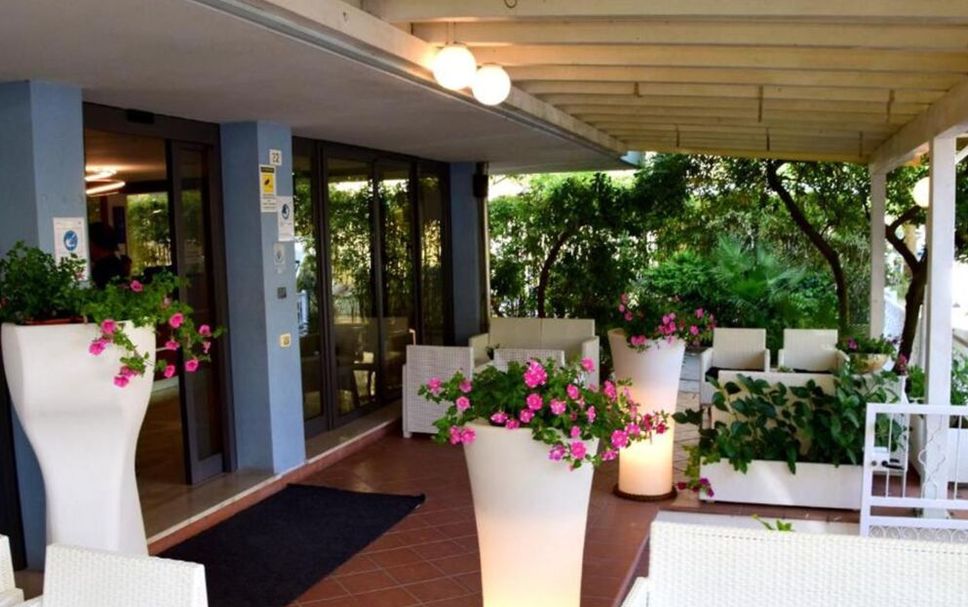 Patio Gambar