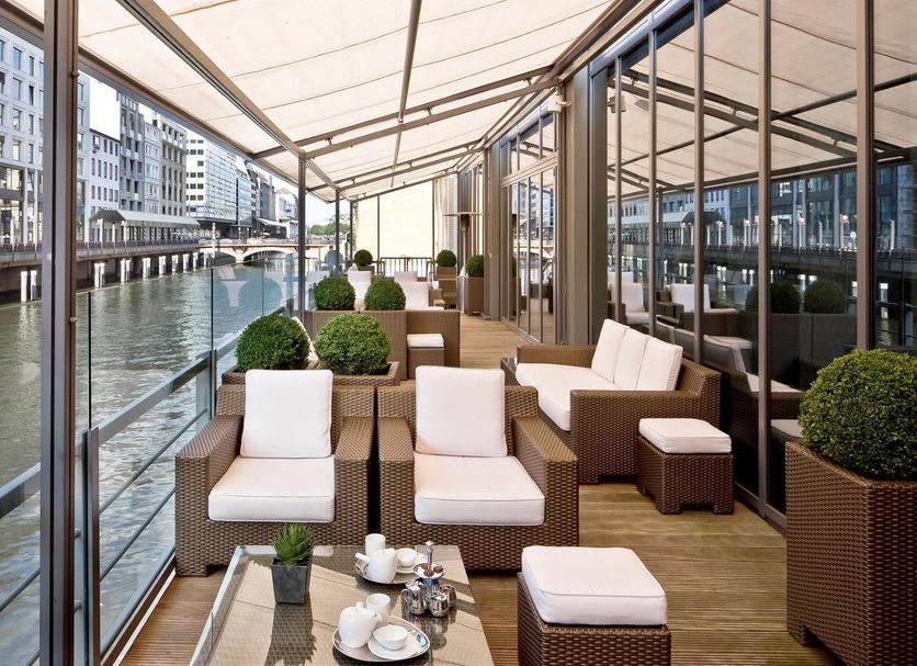 Patio Gambar