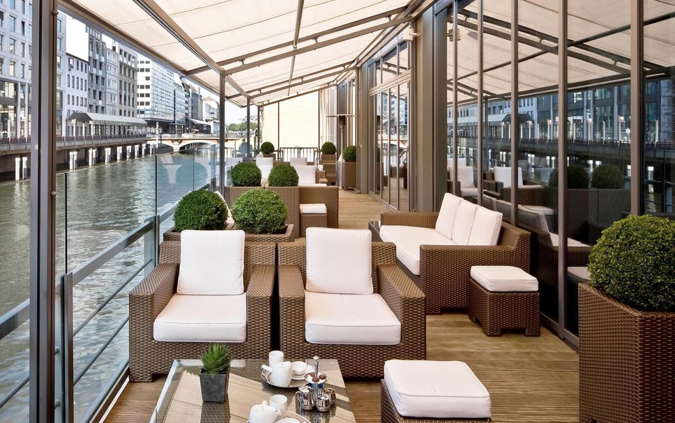 Patio Gambar