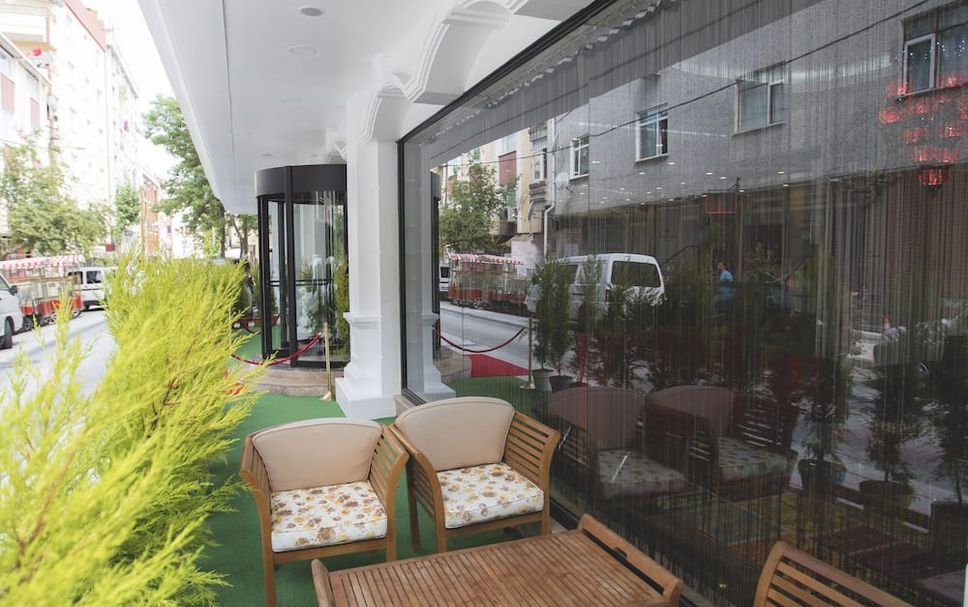 Patio Gambar