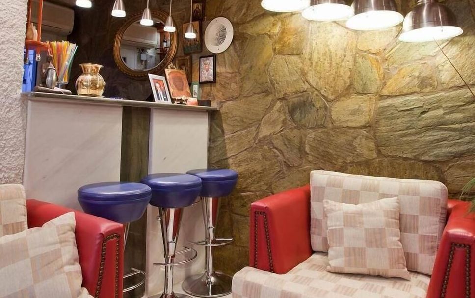 Balai Menunggu Gambar