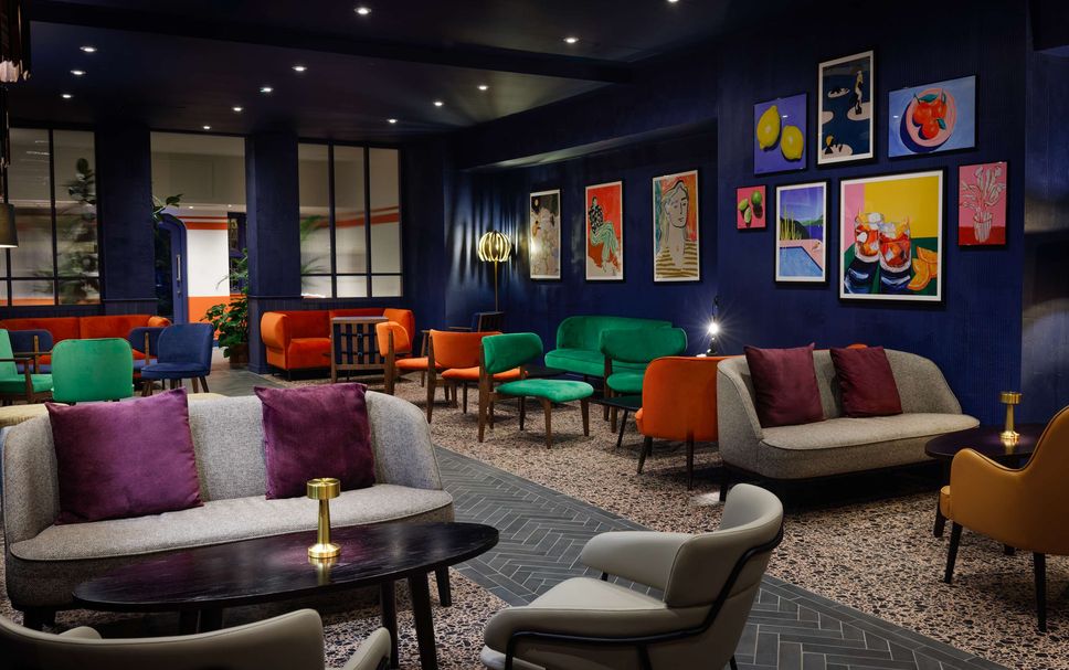 Balai Menunggu Gambar