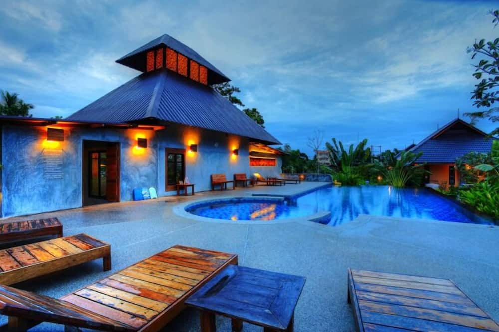 Kolam renang Gambar