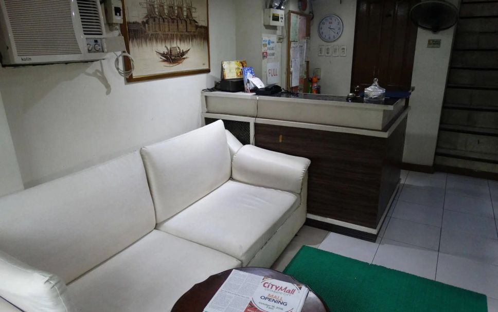 Meja Penyambut Tetamu Gambar
