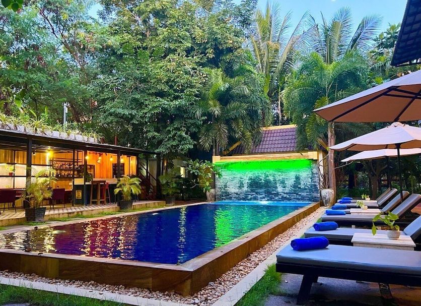 Kolam renang Gambar
