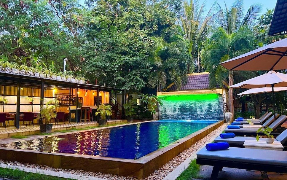 Kolam renang Gambar