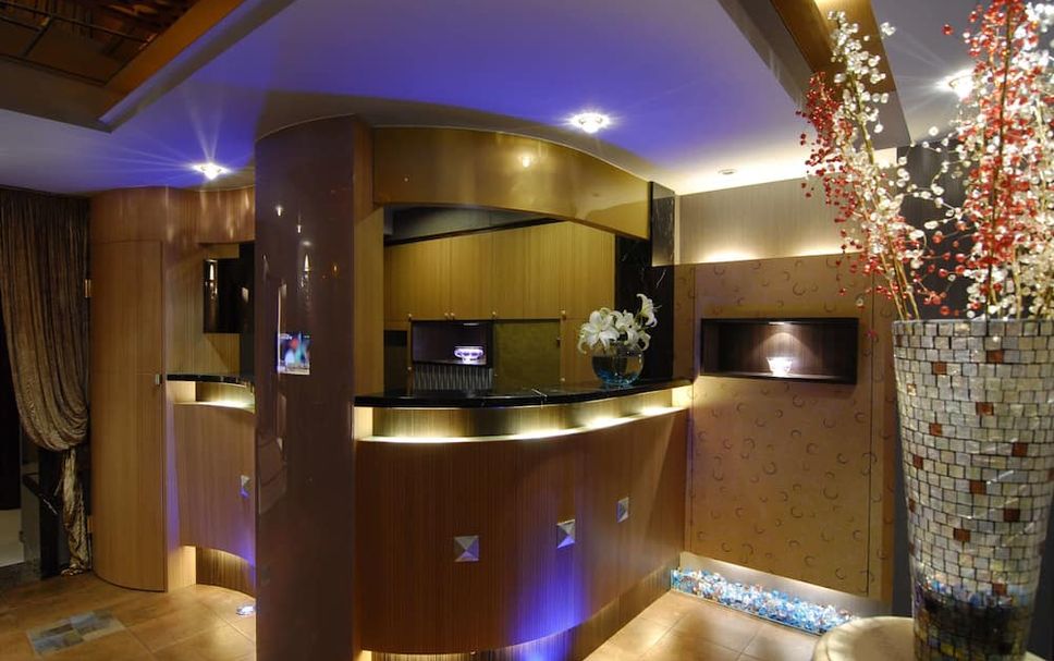 Meja Penyambut Tetamu Gambar