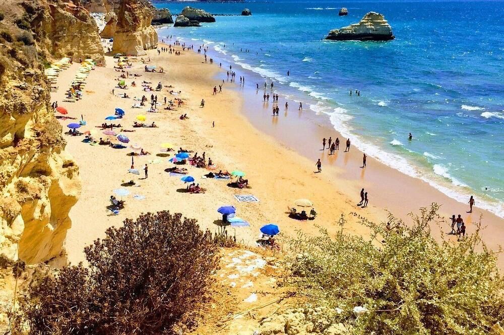 Pantai Gambar
