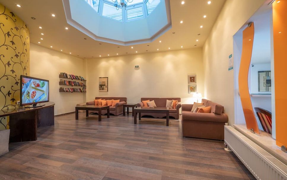 Balai Menunggu Gambar