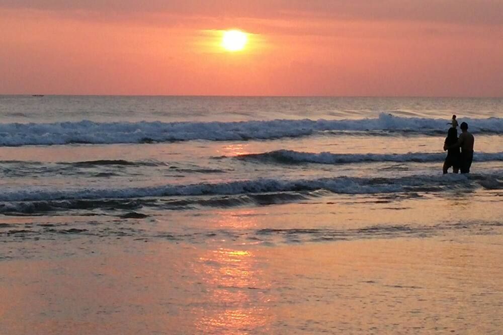 Pemandangan luar