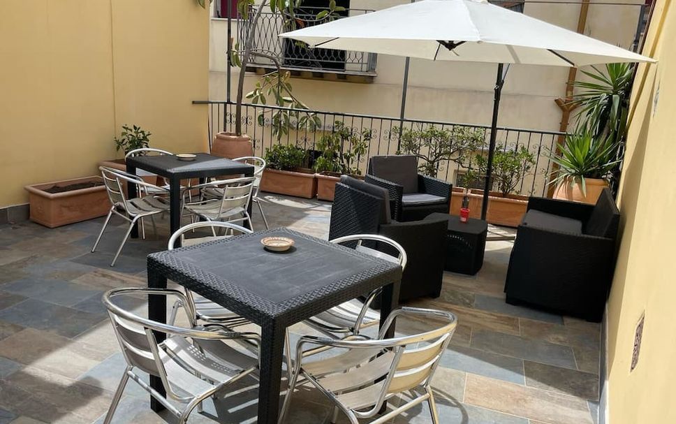 Patio Gambar