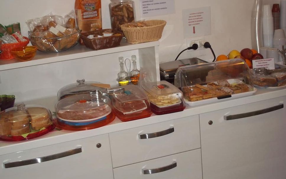 Buffet Gambar