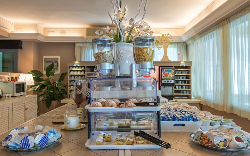 Buffet Gambar