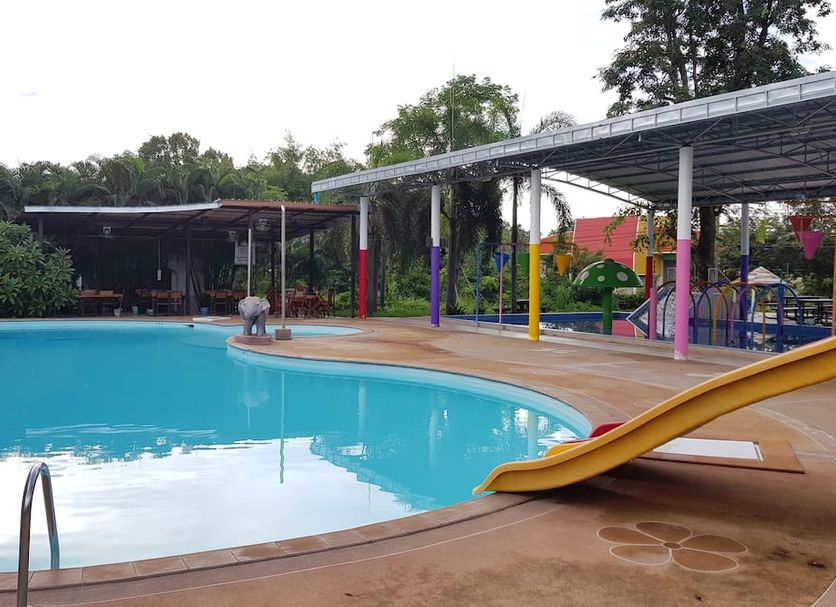 Kolam renang Gambar