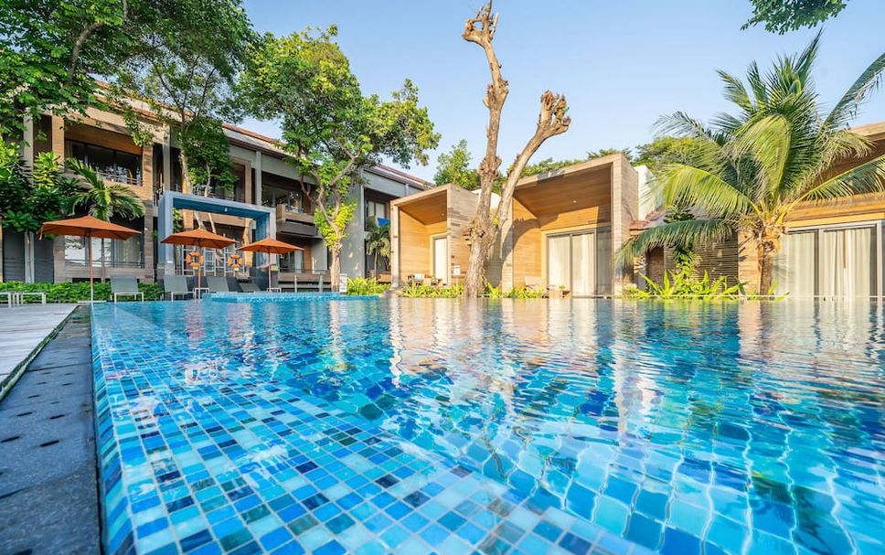 Kolam renang Gambar