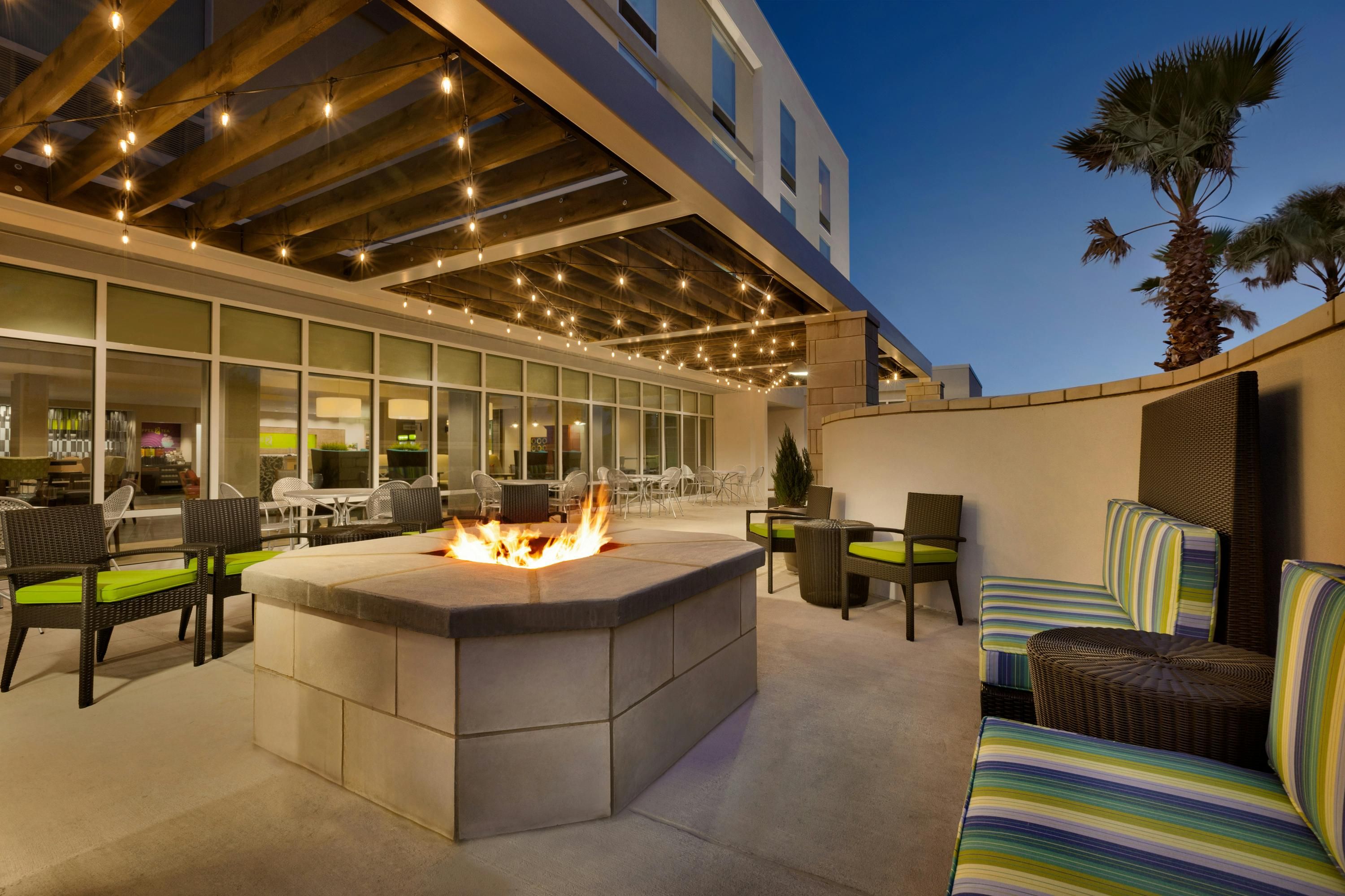 Patio Gambar