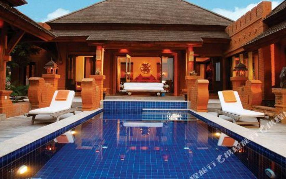 Kolam renang Gambar