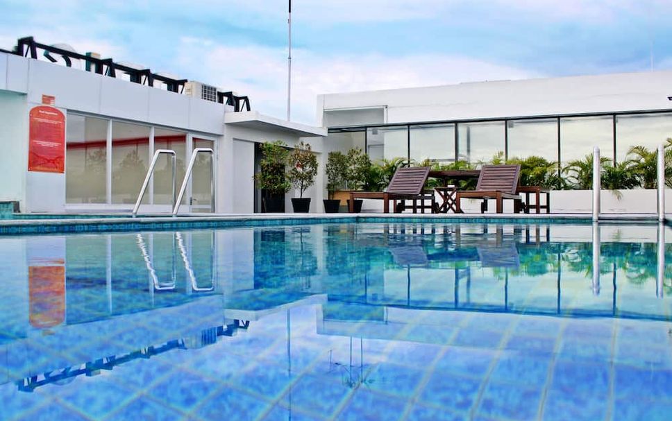 Kolam renang Gambar