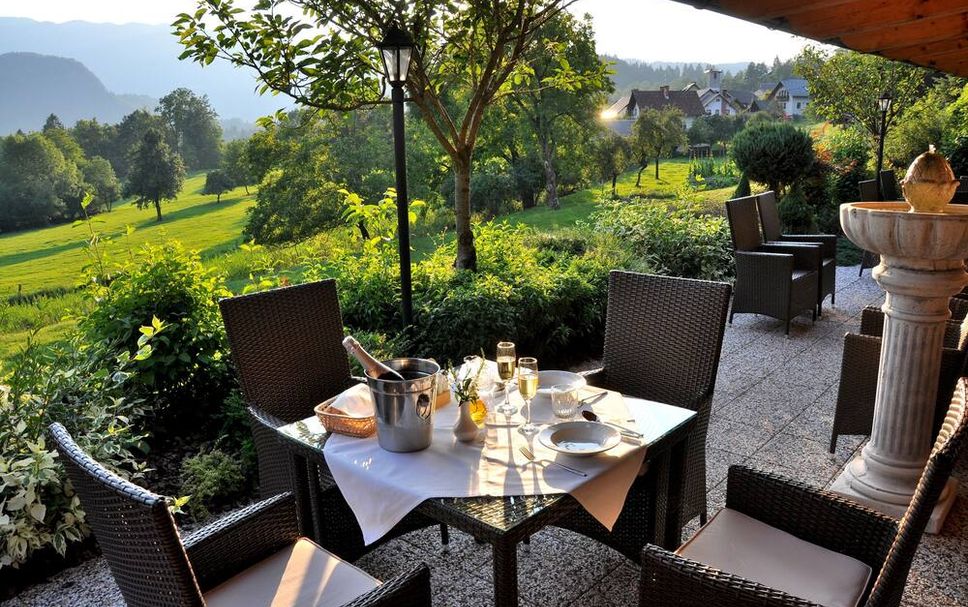 Patio Gambar