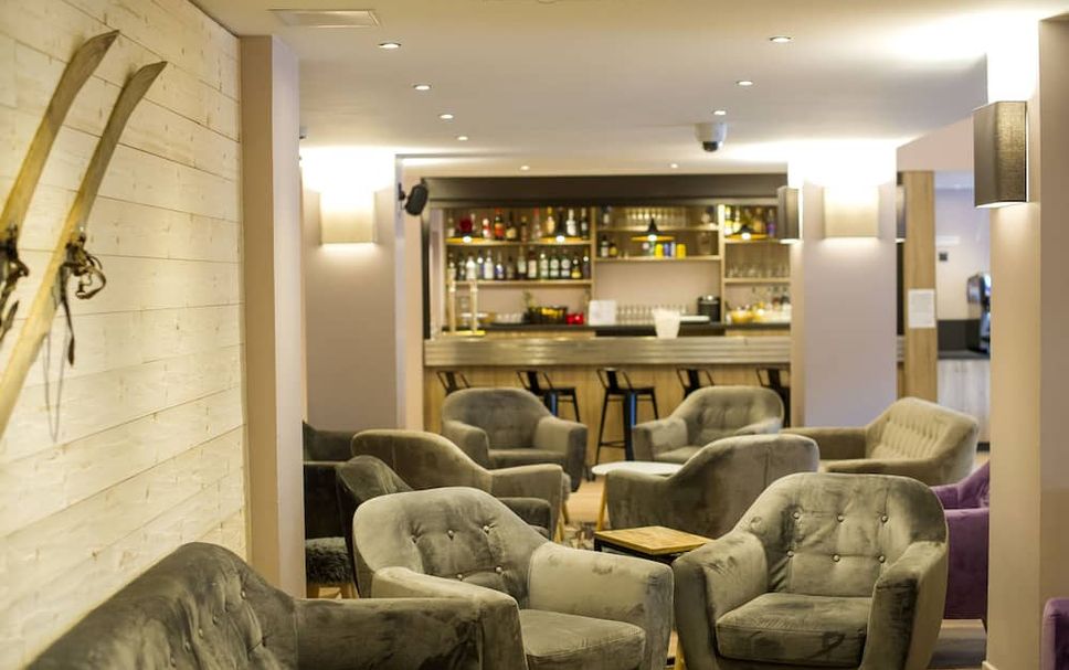 Balai Menunggu Gambar