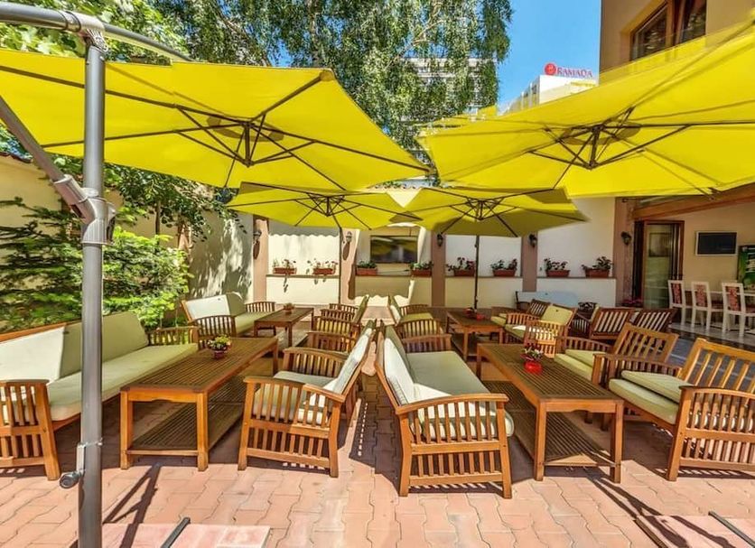 Patio Gambar