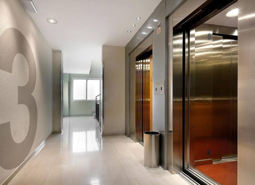 hallway Gambar