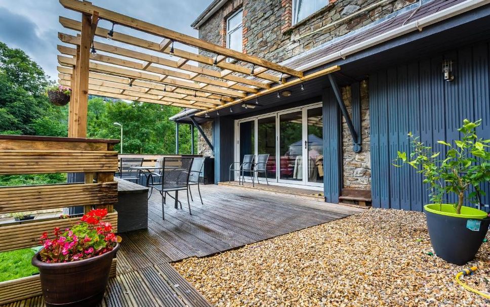Patio Gambar