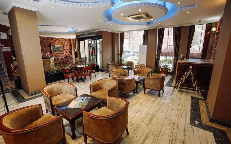 Balai Menunggu Gambar