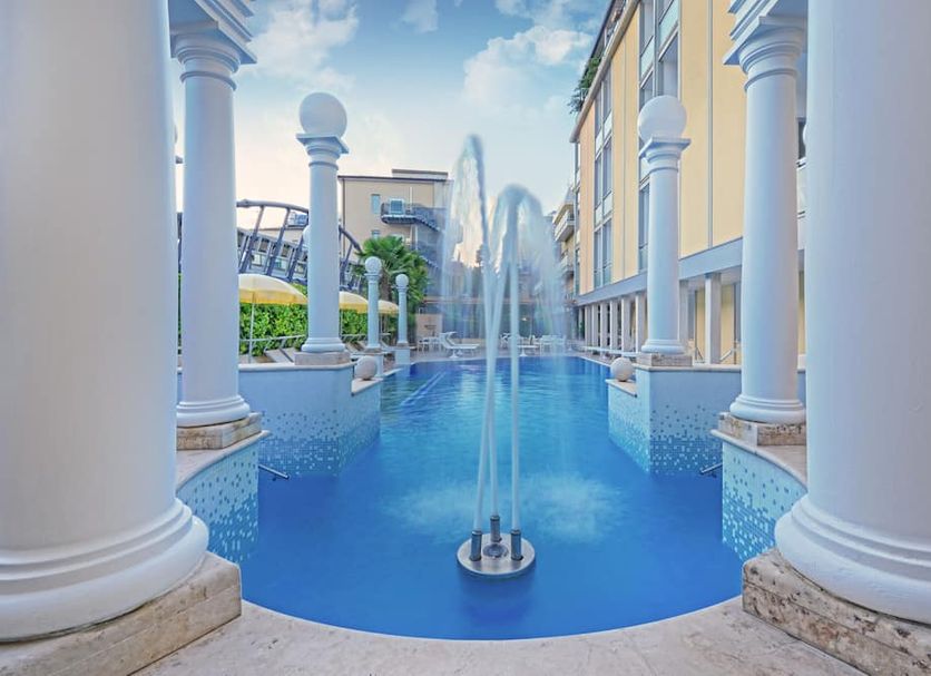 Kolam renang Gambar