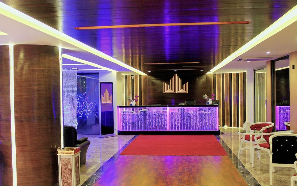 Meja Penyambut Tetamu Gambar