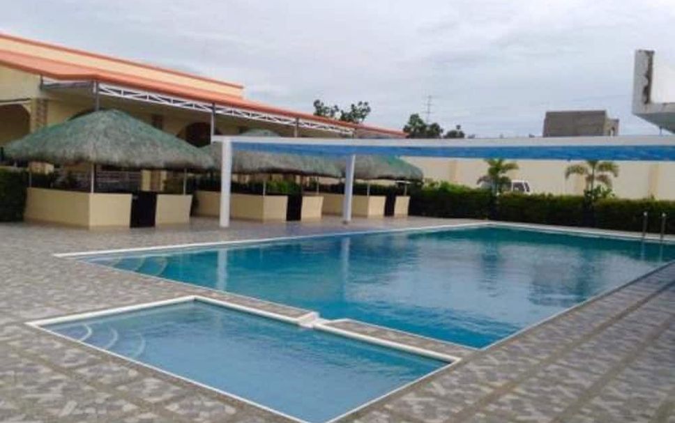 Kolam renang Gambar