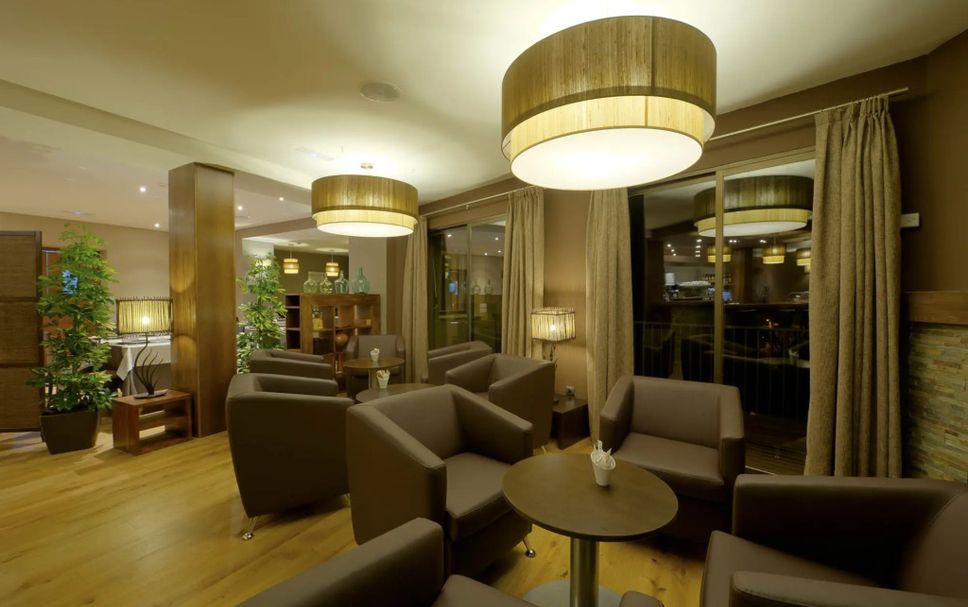 Balai Menunggu Gambar