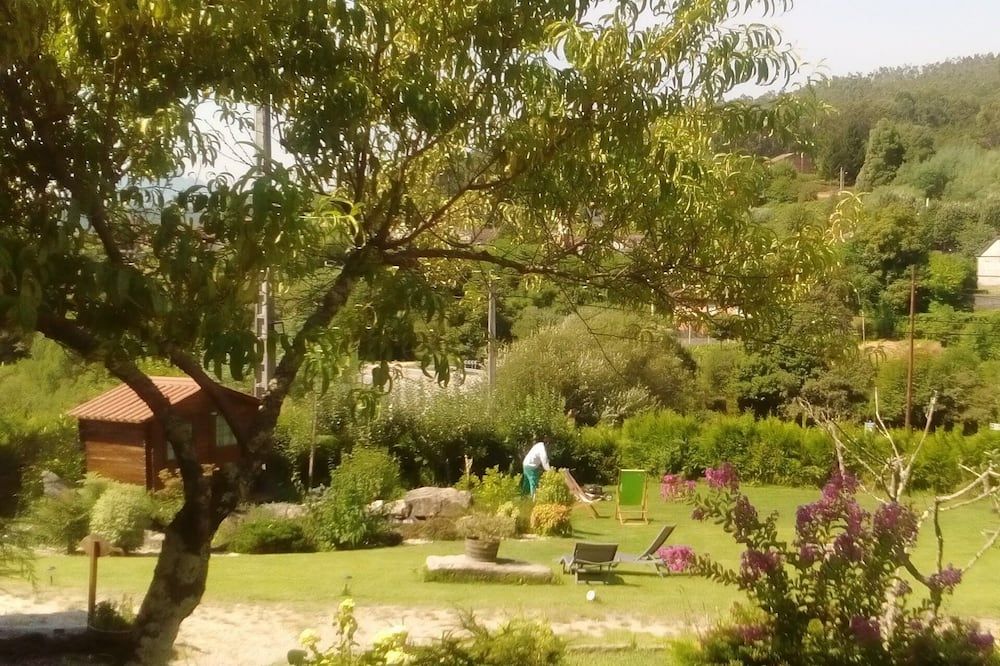 Pemandangan luar
