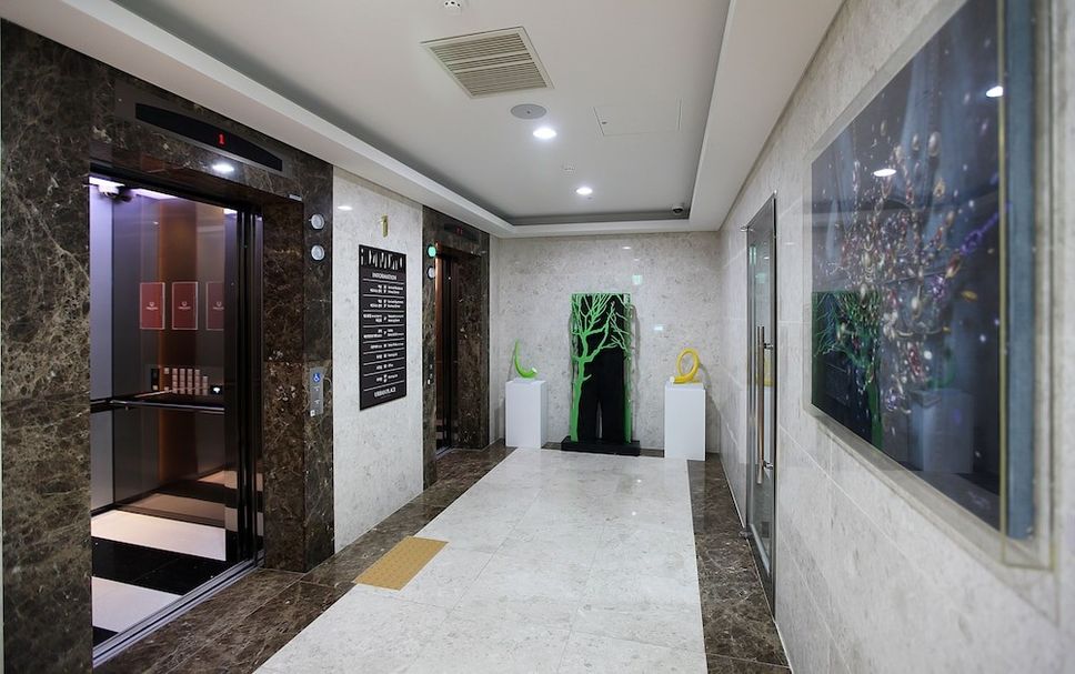 hallway Gambar