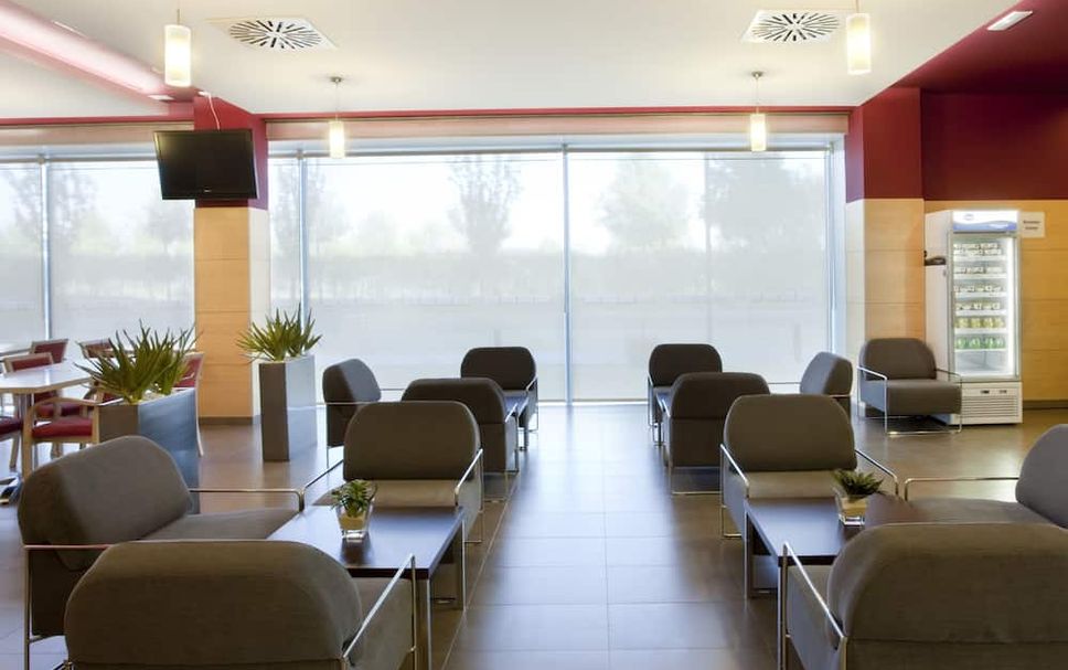 Balai Menunggu Gambar