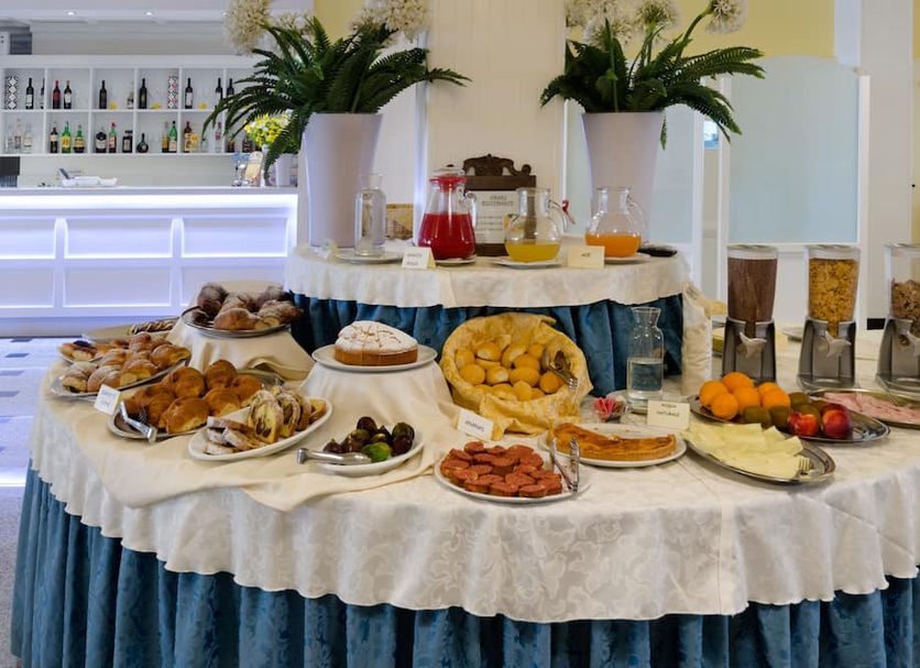 Buffet Gambar